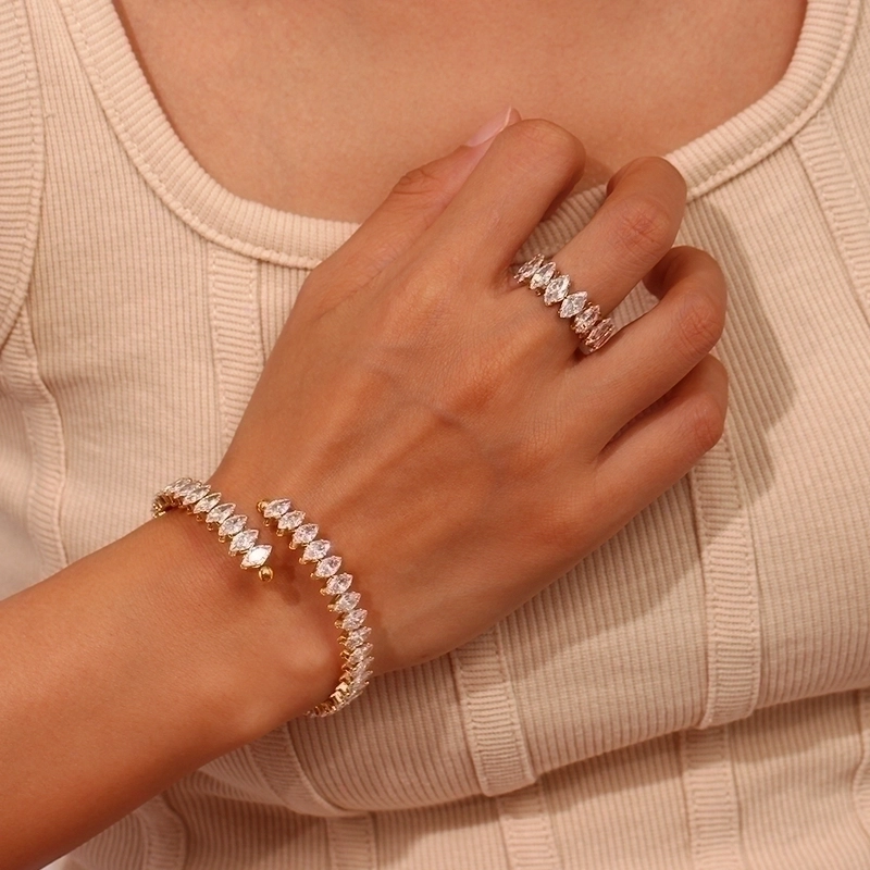 White Diamond Droplet Adjustable Gold Bracelet